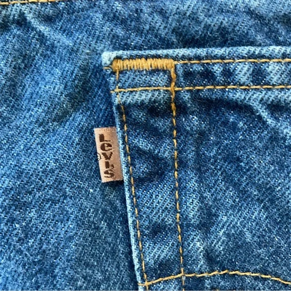 VTG Levi’s 530 Regular Fit Jeans Brown Tab
MADE IN USA
Men’s 36x29
Blue Denim - Picture 8 of 9